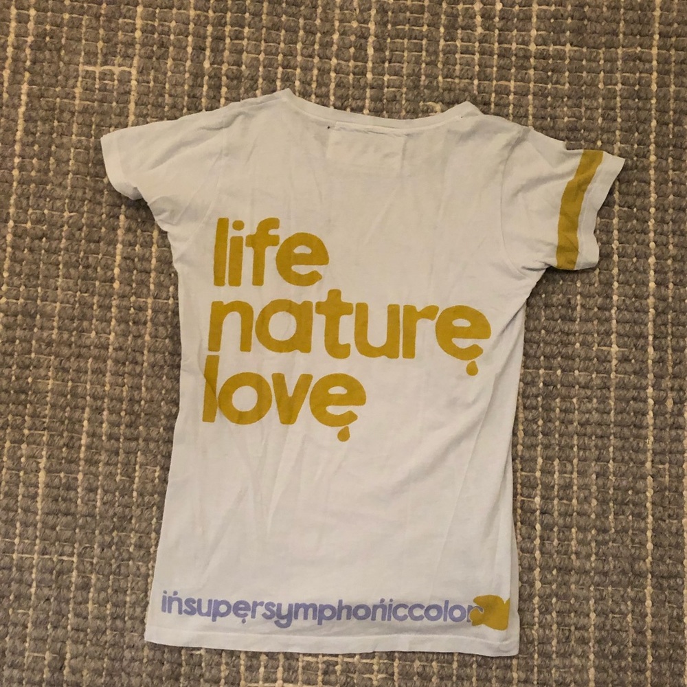 pale blue free city tee